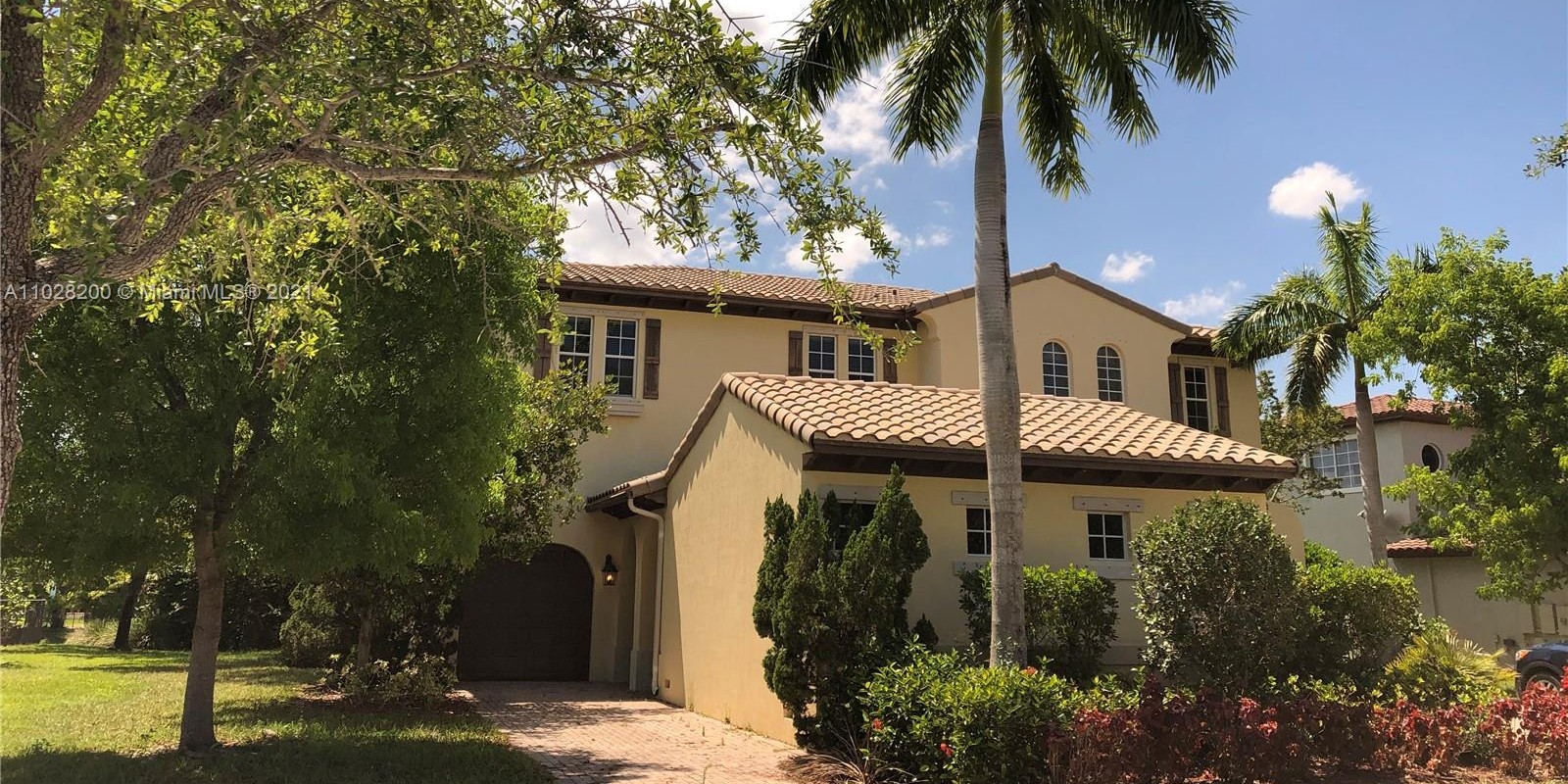 Homes at 33071, 33075, 33076, 33077