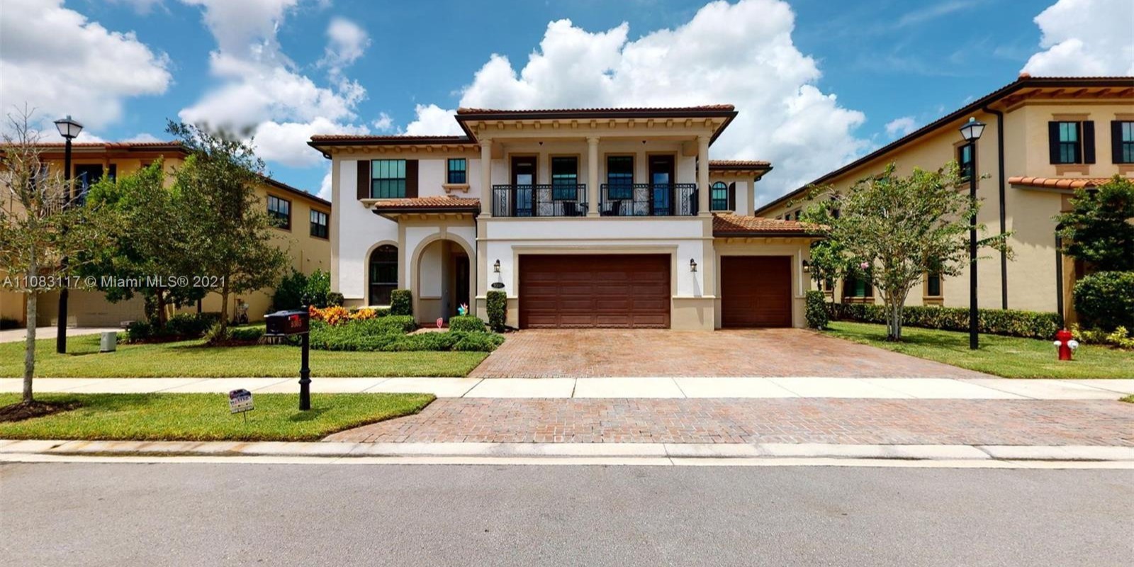 Homes at 33071, 33075, 33076, 33077